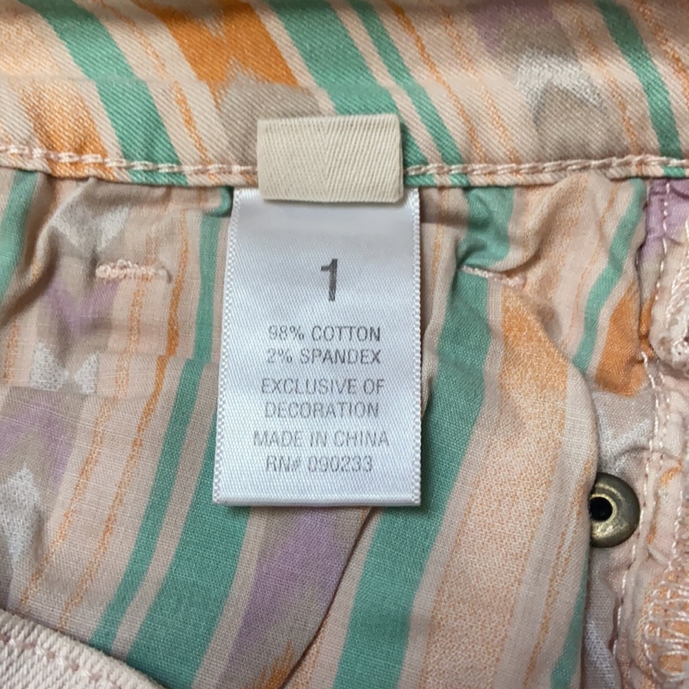 Pink Roxy Jean shorts - Picture 3 of 4